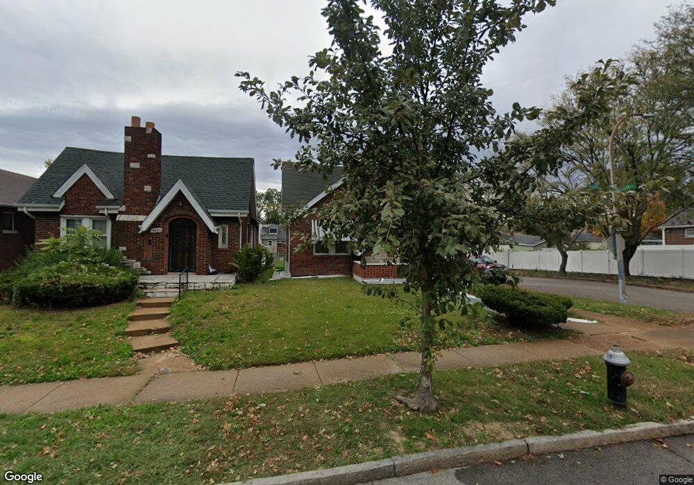 4633 Kossuth Ave, Saint Louis, MO 63115 - photo 1