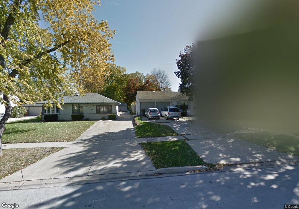 139 N Highland Ave, Elmhurst, IL 60126 - photo 1