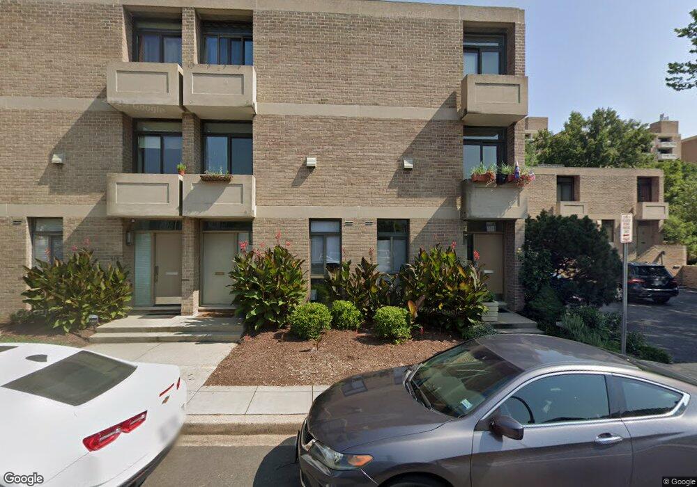 331 N St SW unit 331, Washington, DC 20024 - photo 1