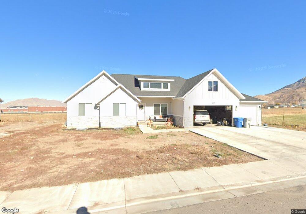 227 E 820 S unit 3, Santaquin, UT 84655 - photo 1
