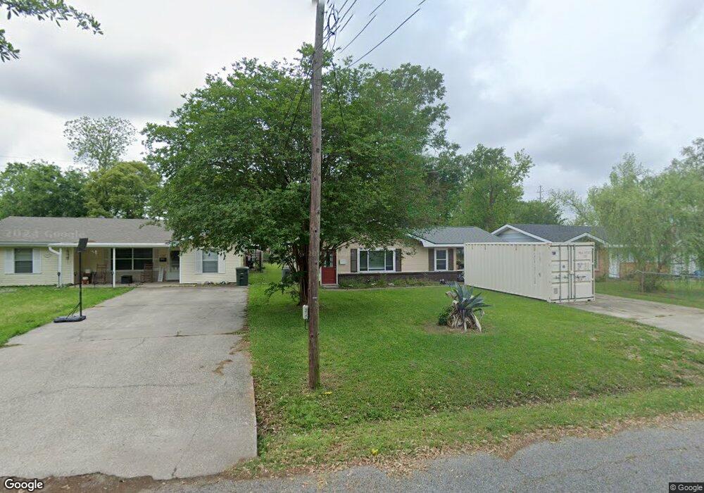 136 Mallard St, Lake Charles, LA 70605 - photo 1