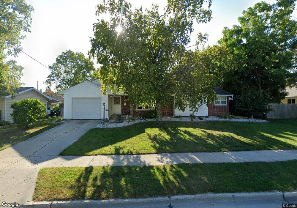 1609 N 21st St, Manitowoc, WI 54220 - photo 1