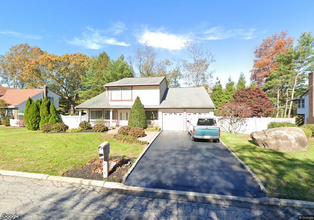 9 Hitching Post Ln, Glen Cove, NY 11542 - photo 1