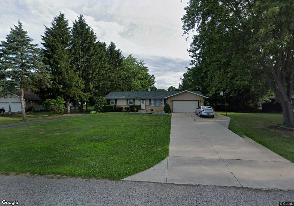 221 W Curtis Dr, La Porte, IN 46350 - photo 1