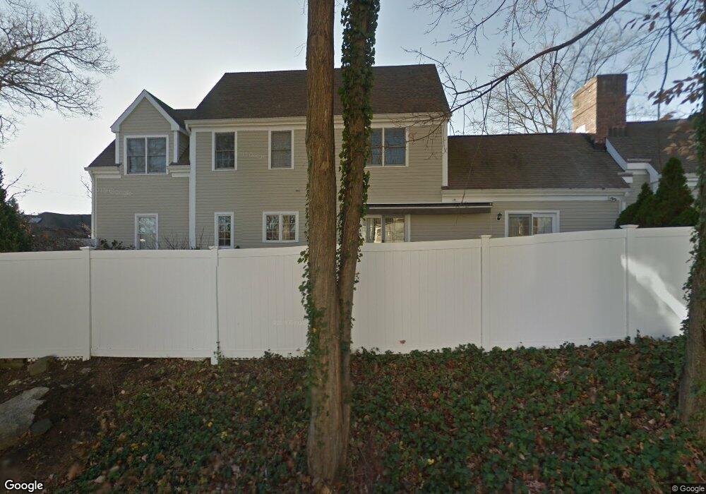 101 Forest St, New Canaan, CT 06840 - photo 1