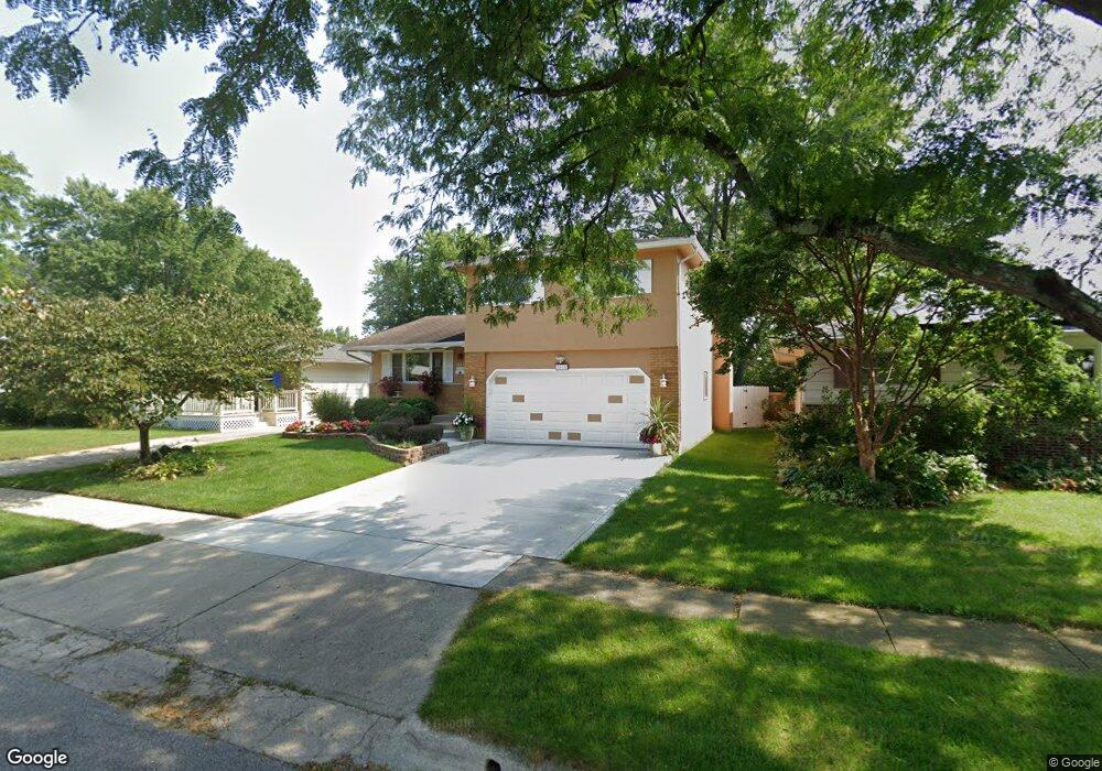 5518 Aqua St, Columbus, OH 43229 - photo 1