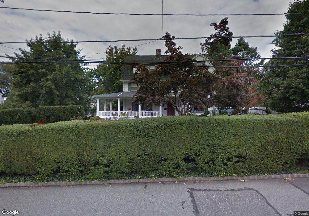 21 Susquehanna Ave, Great Neck, NY 11021 - photo 1