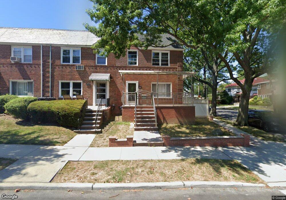 7502 169th St, Fresh Meadows, NY 11366 - photo 1