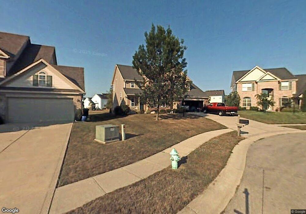 10416 Fox Run Ct, Fishers, IN 46037 - photo 1