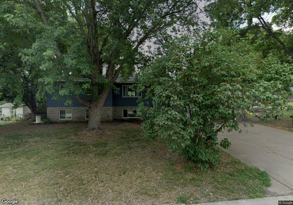 1897 E Highview Dr, Sauk Rapids, MN 56379 - photo 1