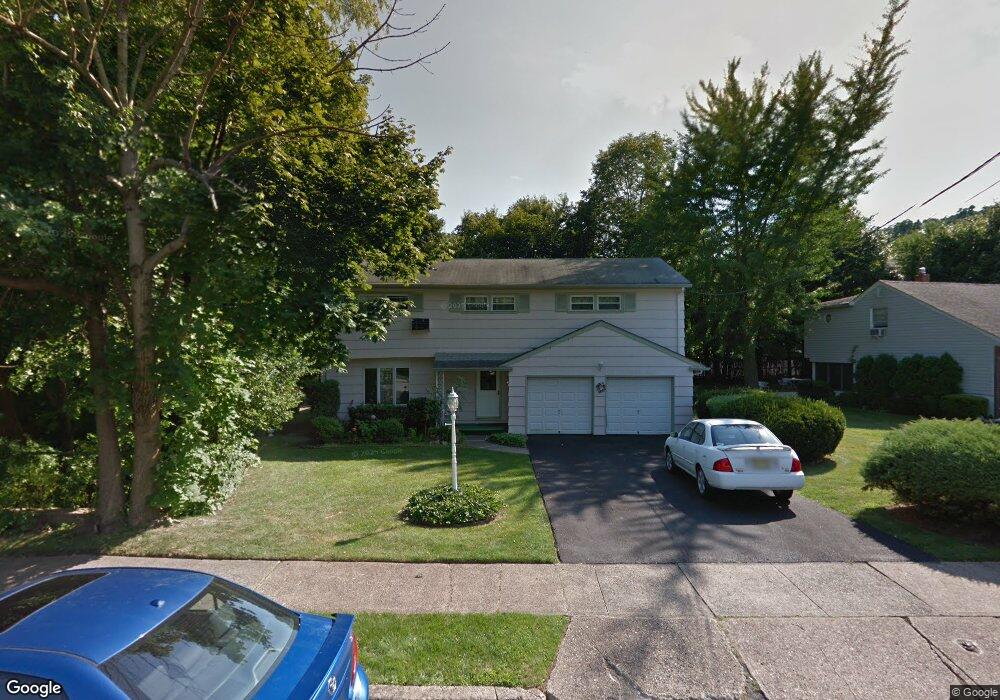 29 Robin Hood Rd, Clifton, NJ 07013 - photo 1