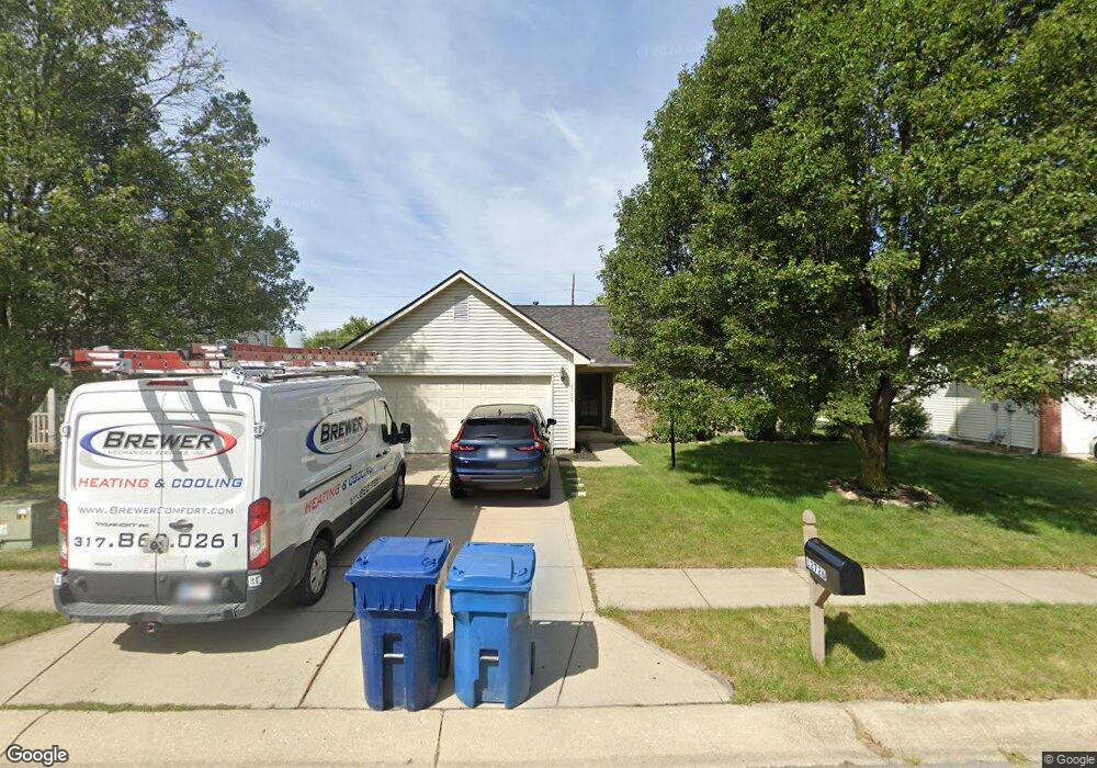 12726 Sovereign Ln, Fishers, IN 46038 - photo 1