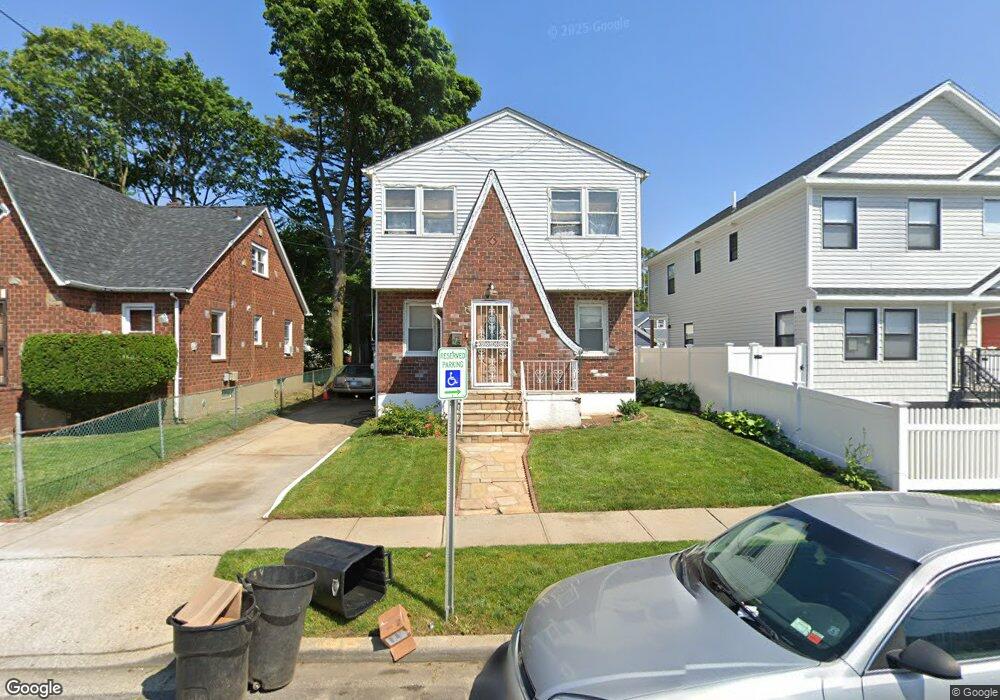 55 E Pennywood Ave, Roosevelt, NY 11575 - photo 1