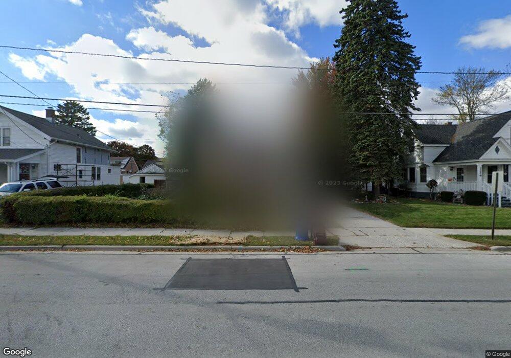 1214 N 8th St, Manitowoc, WI 54220 - photo 1