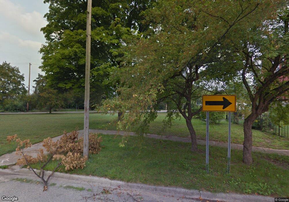 608 W 3rd St, Flint, MI 48503 - photo 1