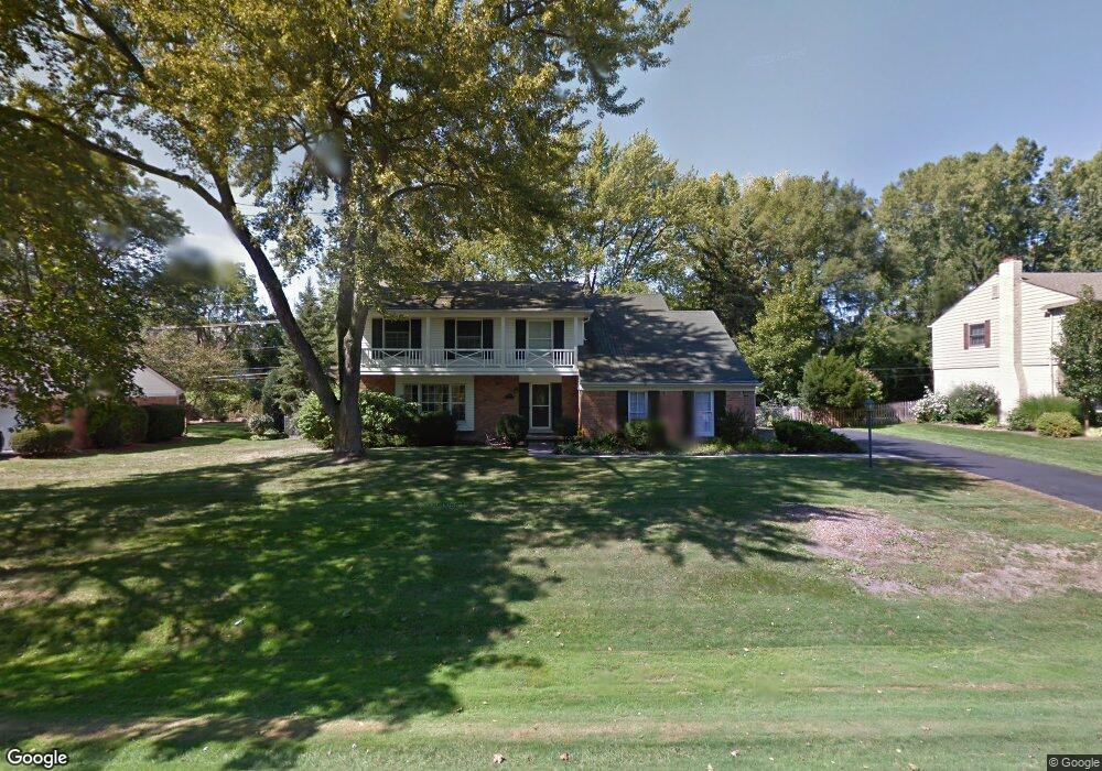 5420 Van Ness Dr, Bloomfield Hills, MI 48302 - photo 1