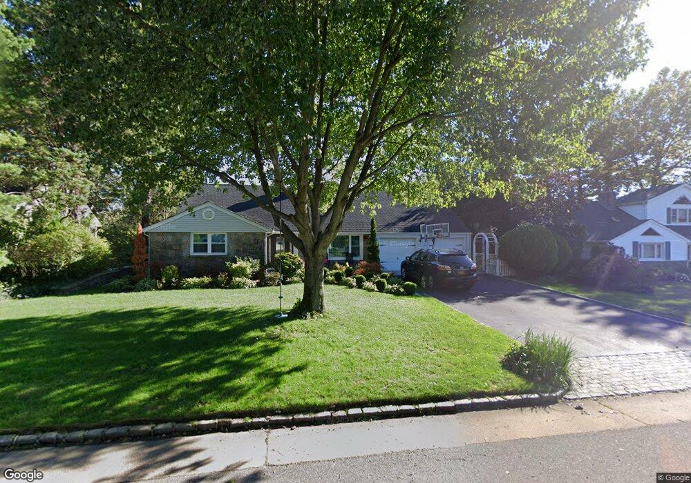 38 Chase Rd, Manhasset, NY 11030 - photo 1