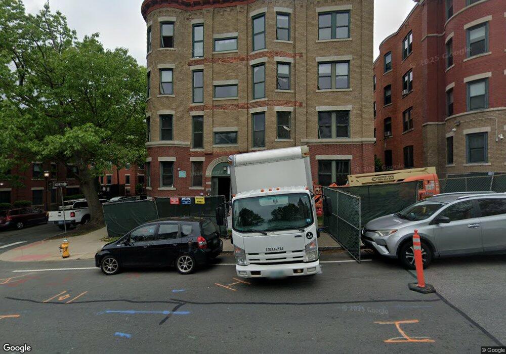 878 Worthington St unit 3R, Springfield, MA 01105 - photo 1