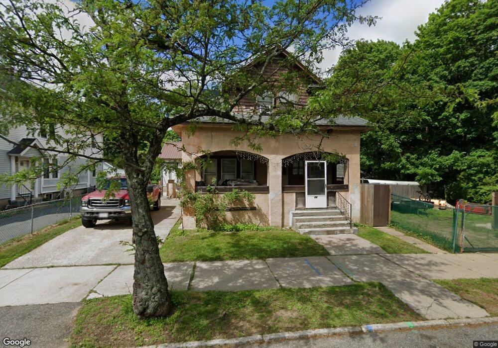 76 Edgemont St, Springfield, MA 01109 - photo 1