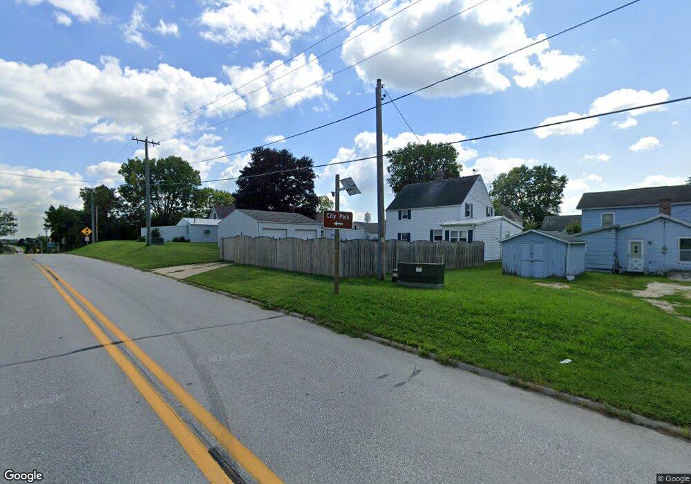 122 W Maple St, West Union, IA 52175 - photo 1