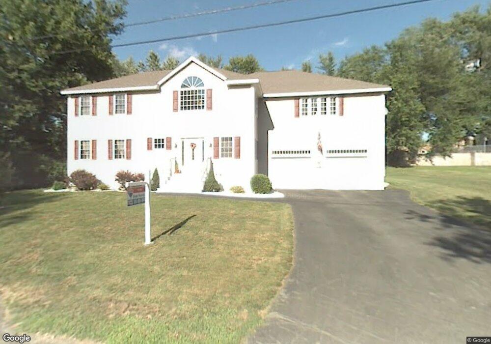 47 Hillside Rd, Dracut, MA 01826 - photo 1