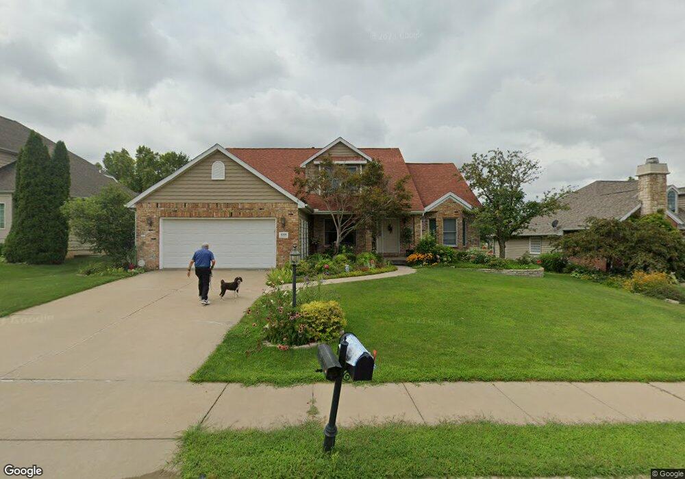 4108 W Tangleoaks Ct, Peoria, IL 61615 - photo 1