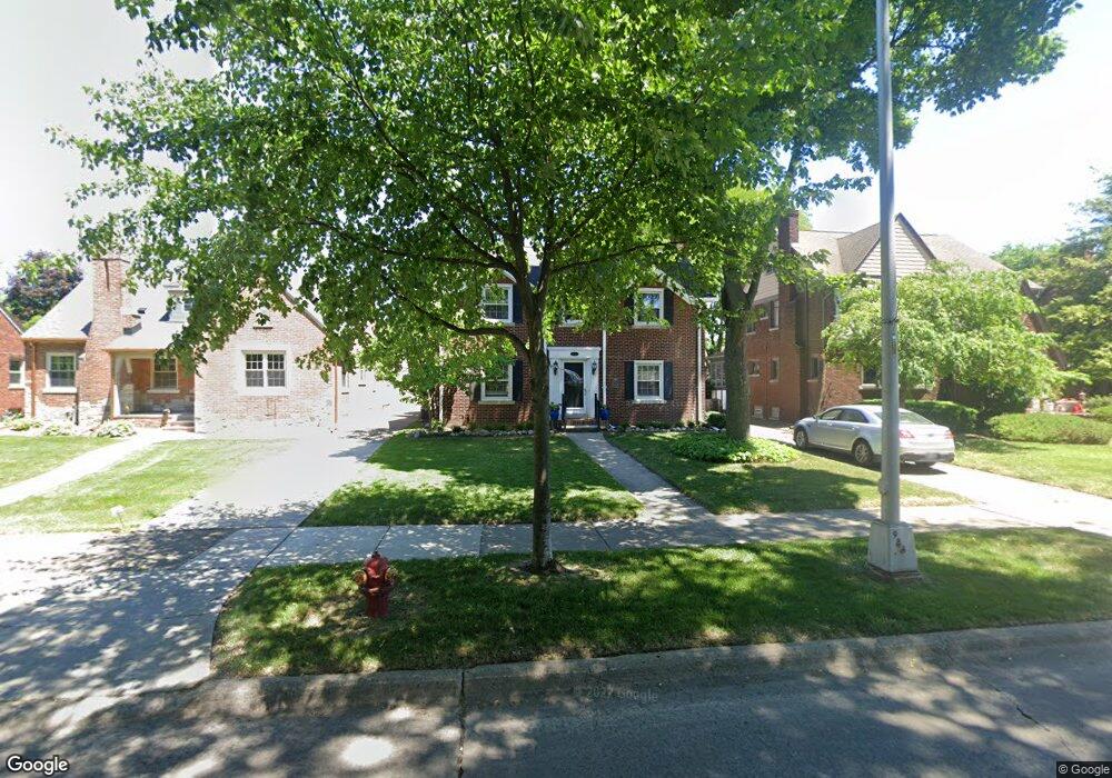 984 Lincoln Rd, Grosse Pointe, MI 48230 - photo 1