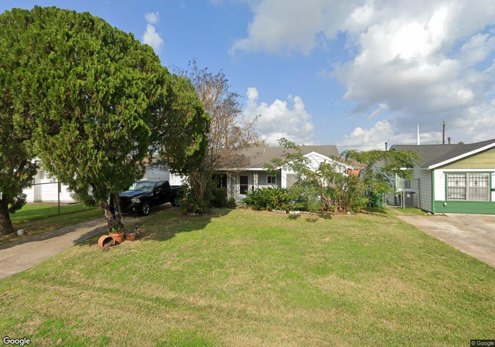 210 W 44th St, Houston, TX 77018 - photo 1