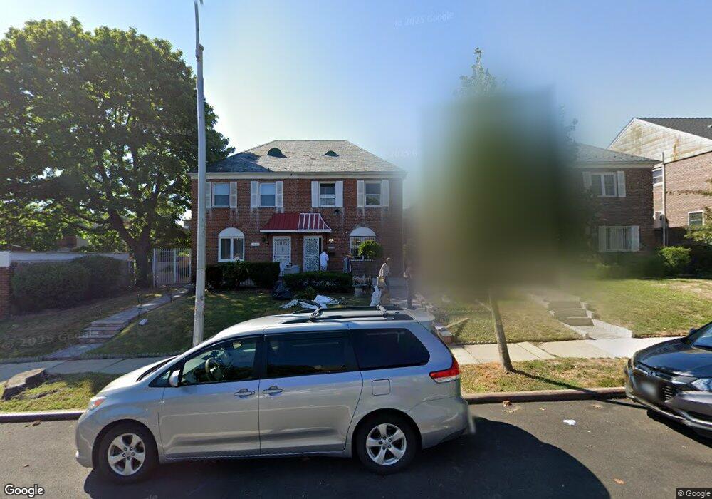 17526 73rd Ave, Fresh Meadows, NY 11366 - photo 1