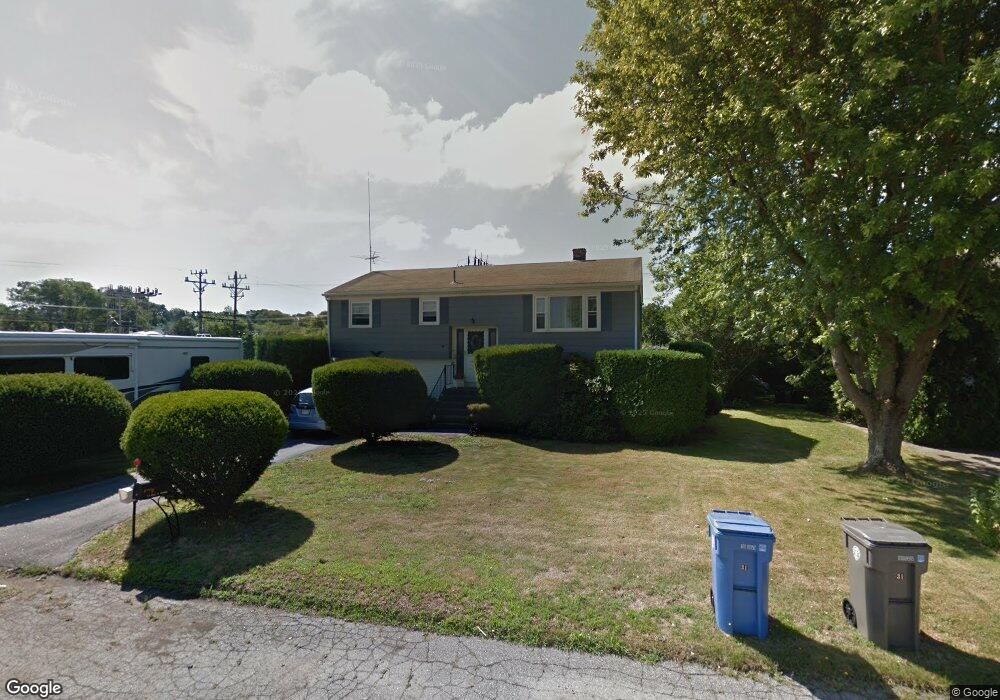 31 Reardon Dr, Middletown, RI 02842 - photo 1