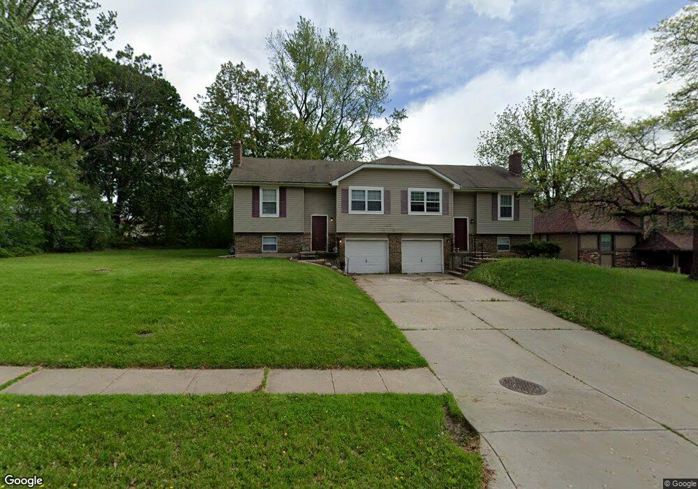 12301 W 71st St, Shawnee, KS 66216 - photo 1
