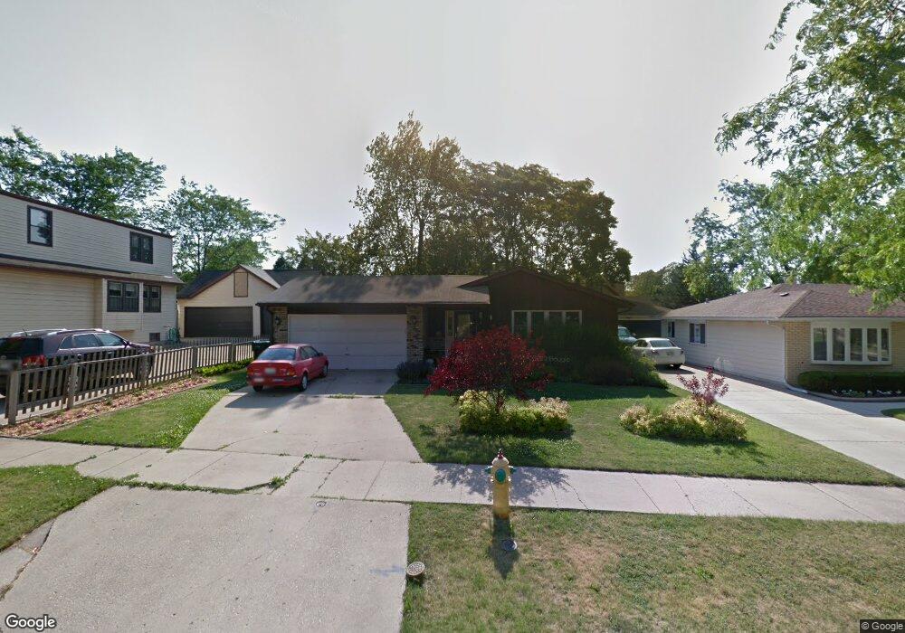 1924 Chestnut St, Waukegan, IL 60087 - photo 1