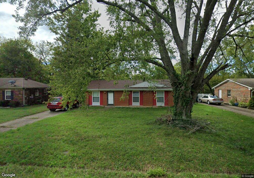 7726 Rochelle Rd, Louisville, KY 40228 - photo 1