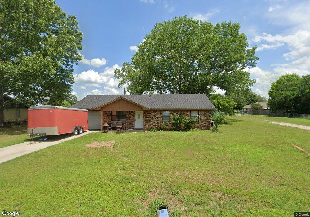 557 S Hitt St, Boyd, TX 76023 - photo 1