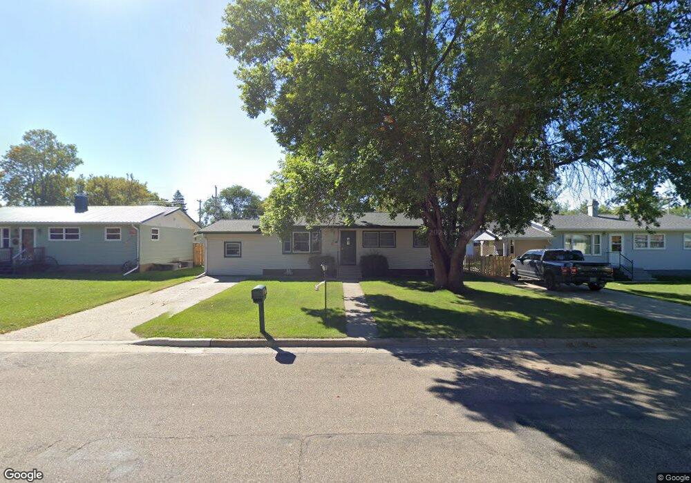 1113 16th St SW, Jamestown, ND 58401 - photo 1