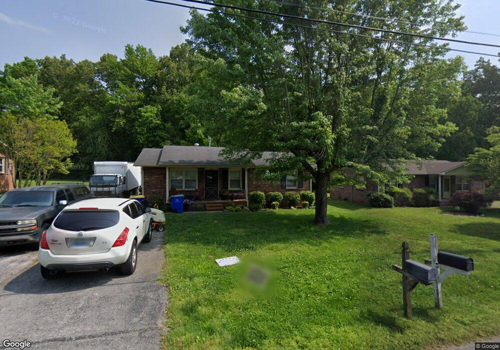 823 Oak St, Franklin, KY 42134 - photo 1