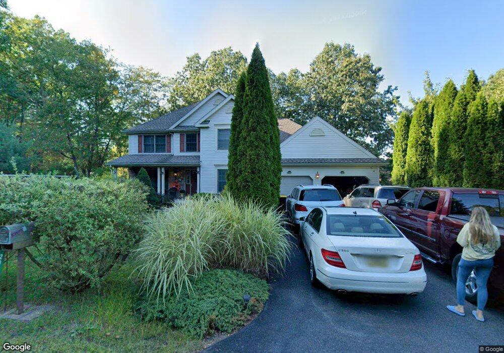 201 Freda Dr, Stroudsburg, PA 18360 - photo 1