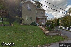 102 High St, Mannington, WV 26582
