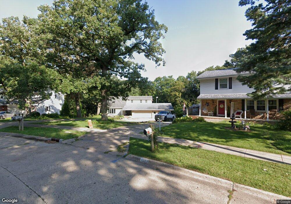 3917 Hillcrest Dr, Des Moines, IA 50310 - photo 1