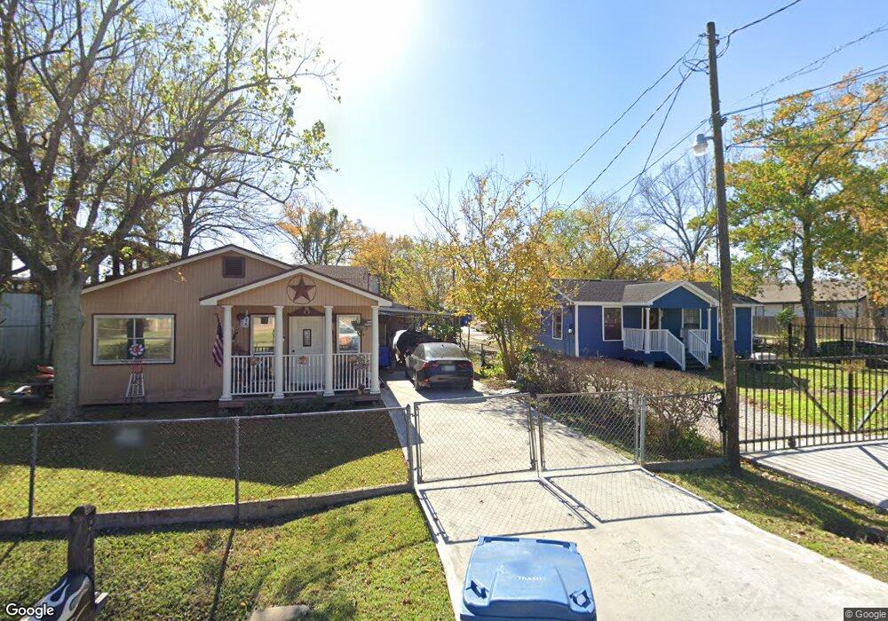 5410 Gaston St unit B, Houston, TX 77093 - photo 1