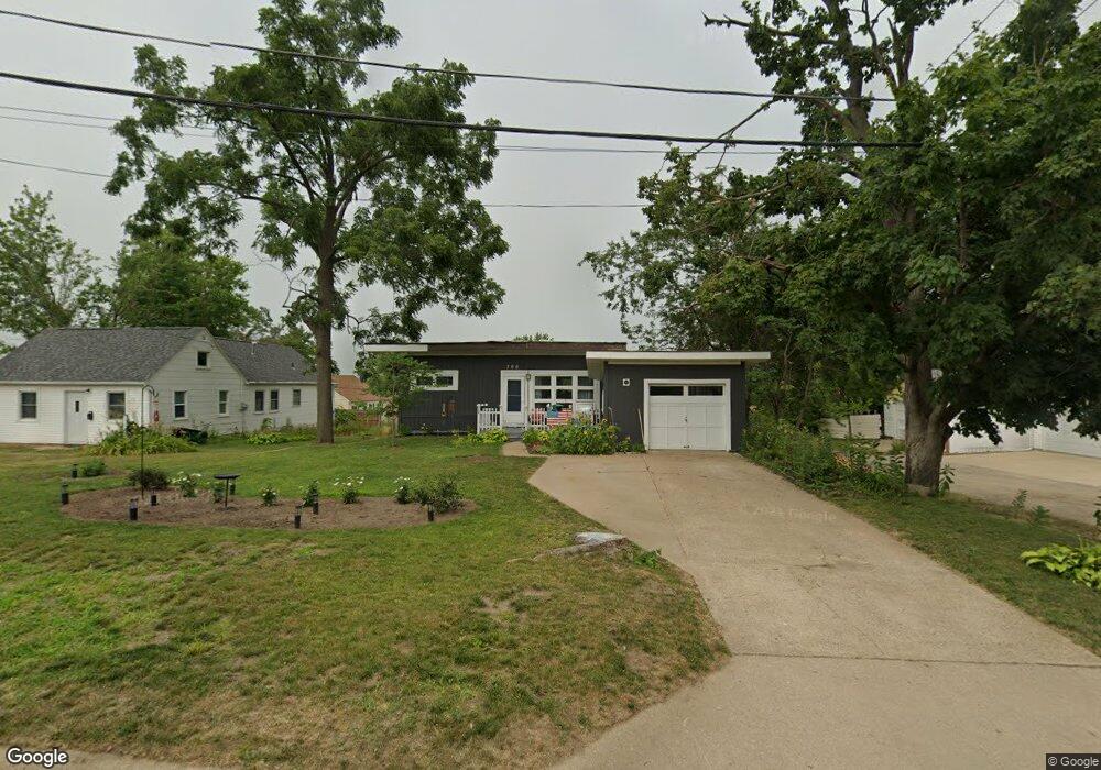 288 22nd Ave SW, Cedar Rapids, IA 52404 - photo 1