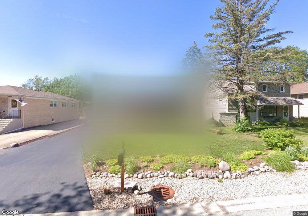 647 W Fay Ave, Elmhurst, IL 60126 - photo 1