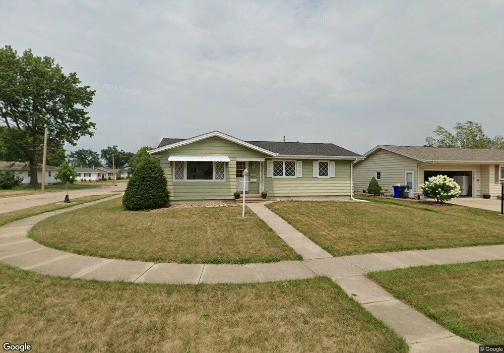 32 26th Ave SW, Cedar Rapids, IA 52404 - photo 1