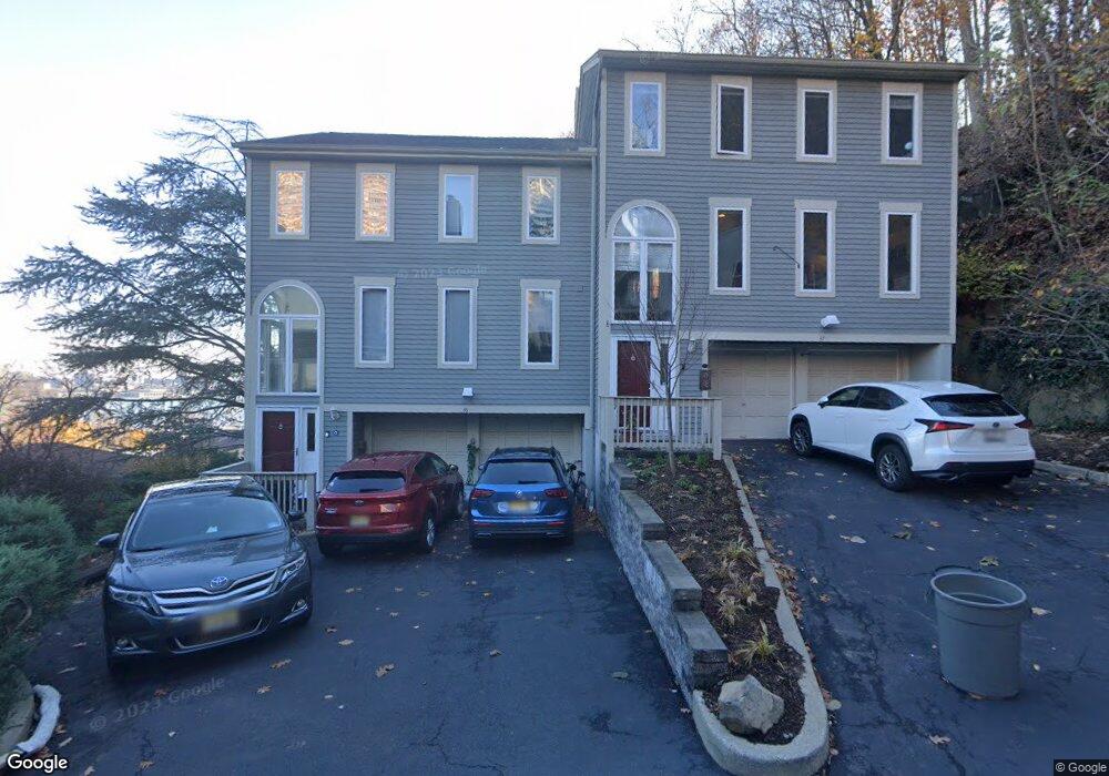 35 Hooks Ln, Edgewater, NJ 07020 - photo 1