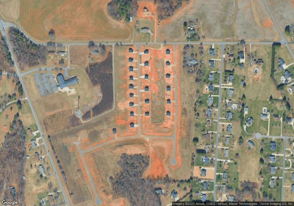 131 Red Cedar Ln, Statesville, NC 28625 - photo 1