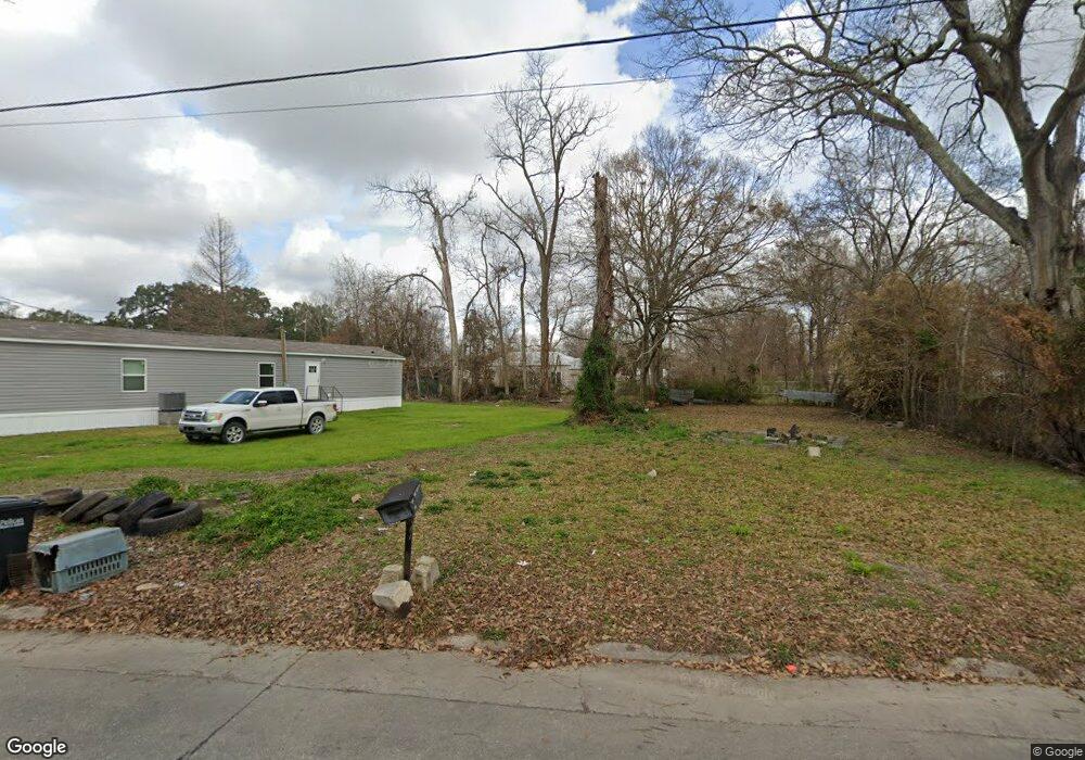 705 20 Arpent Rd, New Iberia, LA 70560 - photo 1