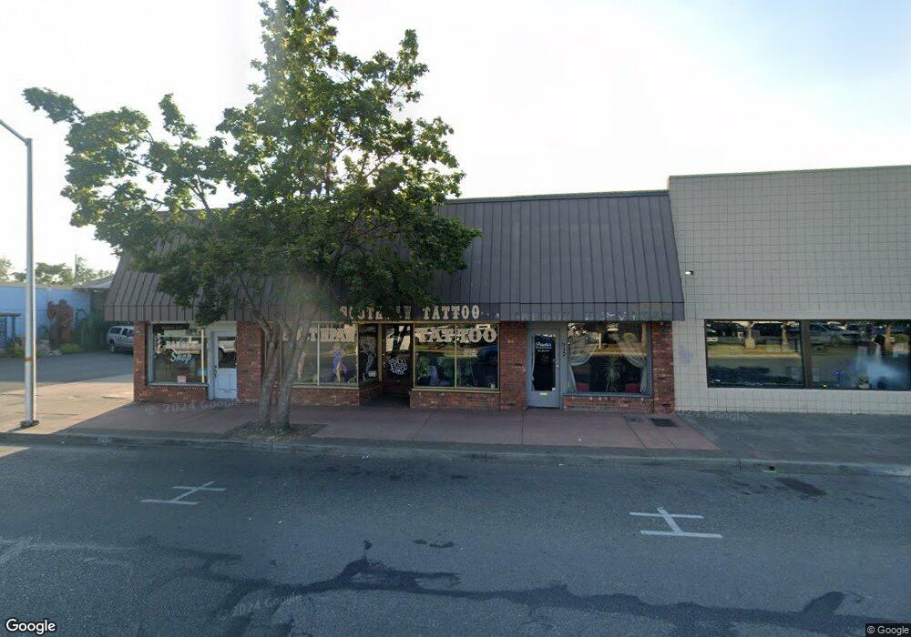 916 SW 6th St, Grants Pass, OR 97526 - photo 1