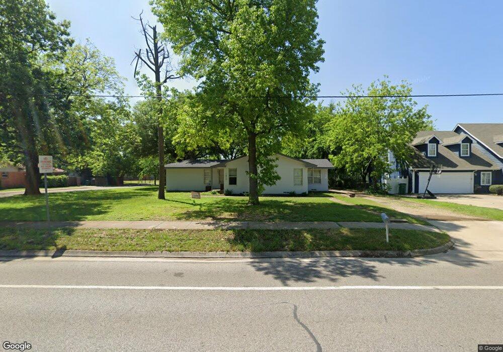 1810 E California St, Gainesville, TX 76240 - photo 1