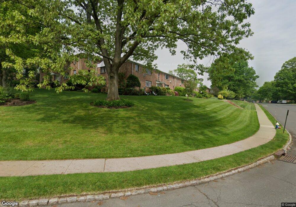 2-A - Troy Dr Bldg 27, Springfield Twp., NJ 07081 - photo 1