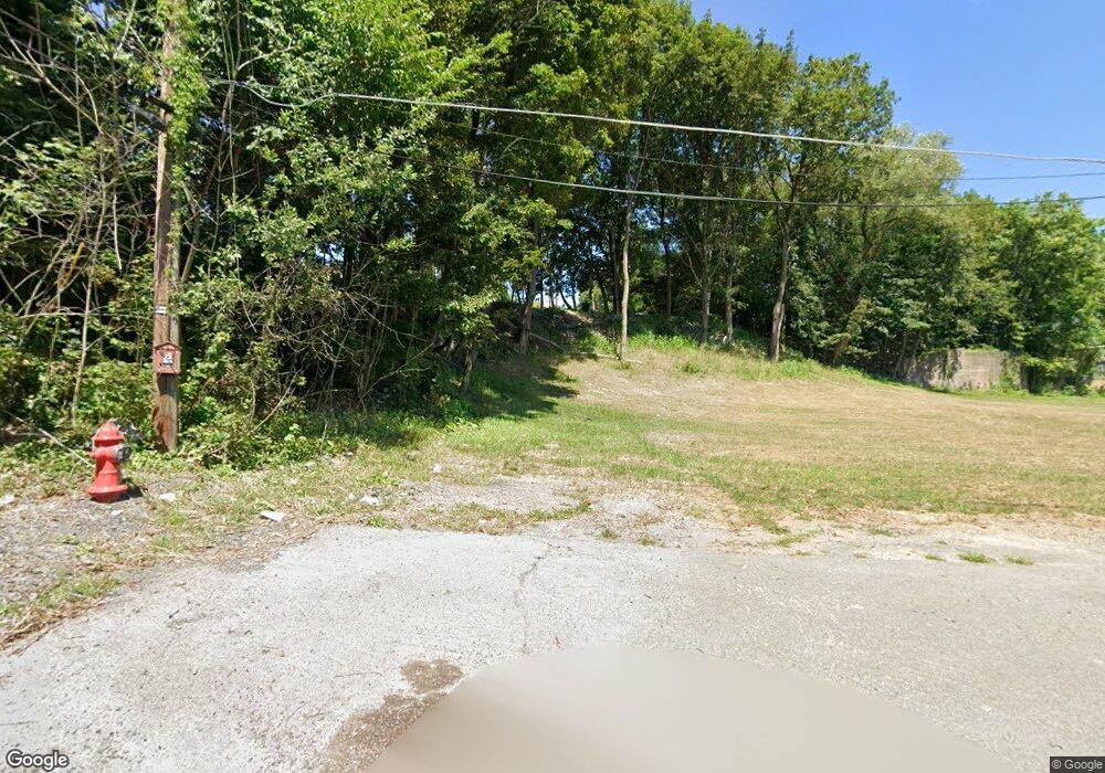 E Poplar St, Shenandoah, PA 17976 - photo 1